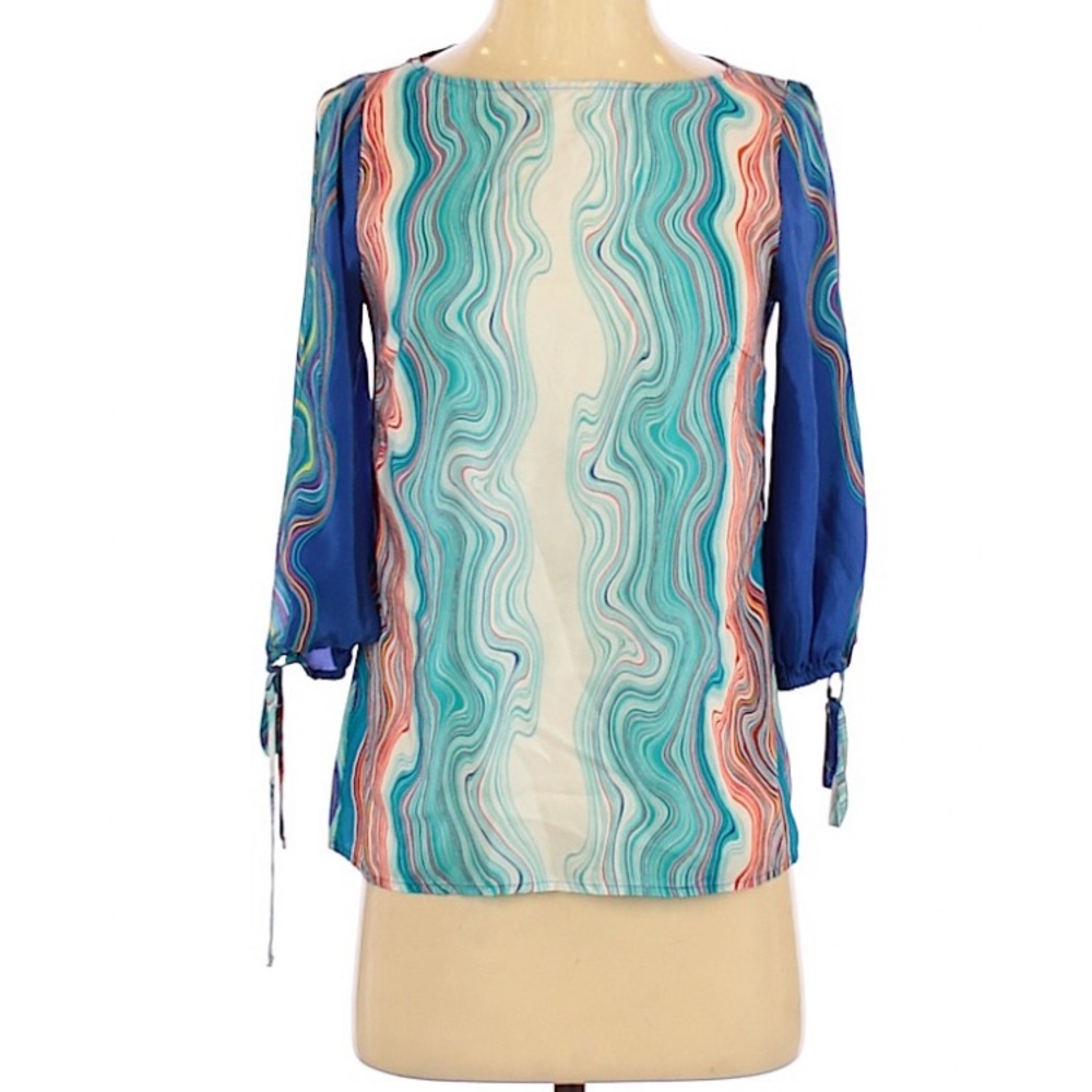 Trina Turk Size small top. 100% silk